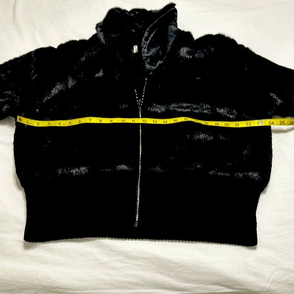 Lisa International XL Fur Crystal Zipper Closure - Picture 7 of 10